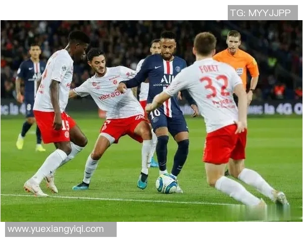 兰斯与史特拉斯堡足球对决精彩回顾及赛季展望分析 兰斯与史特拉斯堡足球对决精彩回顾及赛季展望分析