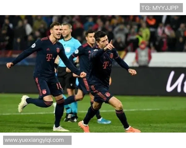 巴萨与拜仁巅峰对决直播全程回顾与精彩瞬间分析