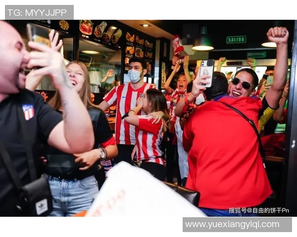 欧冠门票系统崩溃数万球迷排队奋战12小时争抢梦寐以求的入场券 欧冠门票系统崩溃数万球迷排队奋战12小时争抢梦寐以求的入场券